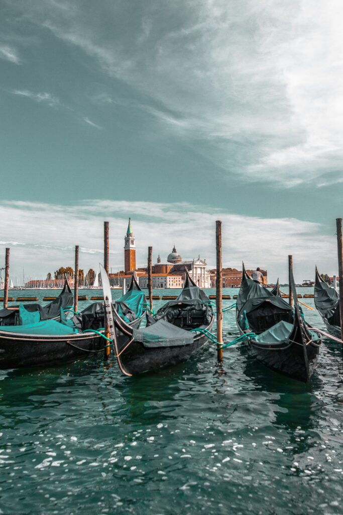 visualsoflukas-2jIBhXbdE8U-unsplash Venice